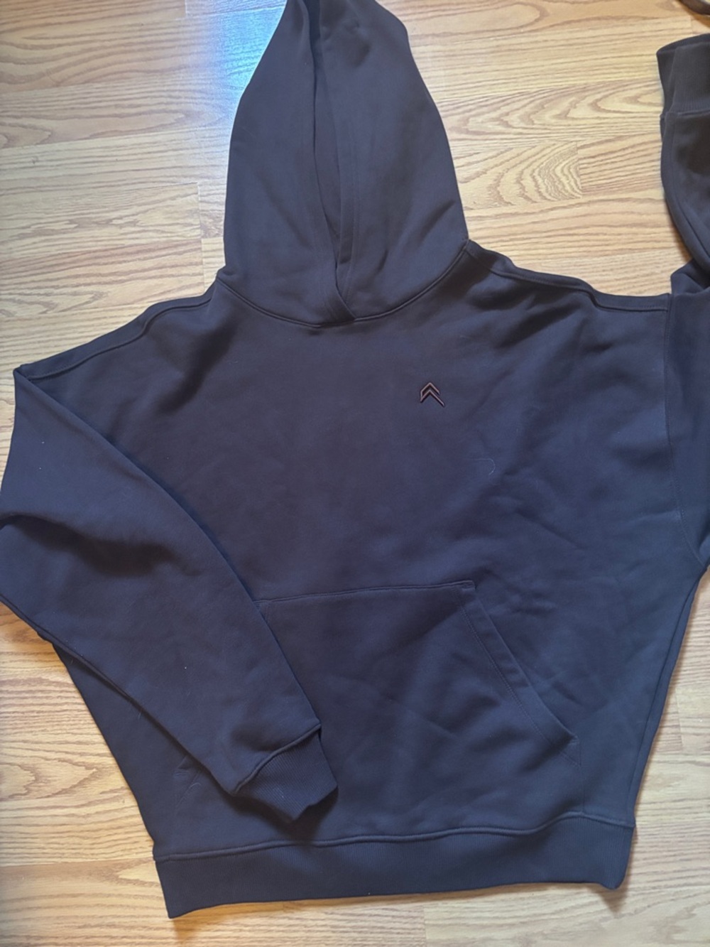 Oner Active 100% cocoa hoodie size small - NEW